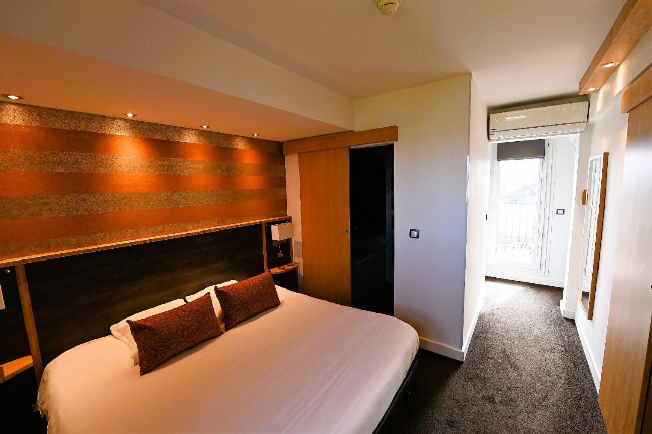 Hotel Foch Тарб Экстерьер фото