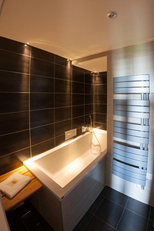 Hotel Foch Тарб Экстерьер фото
