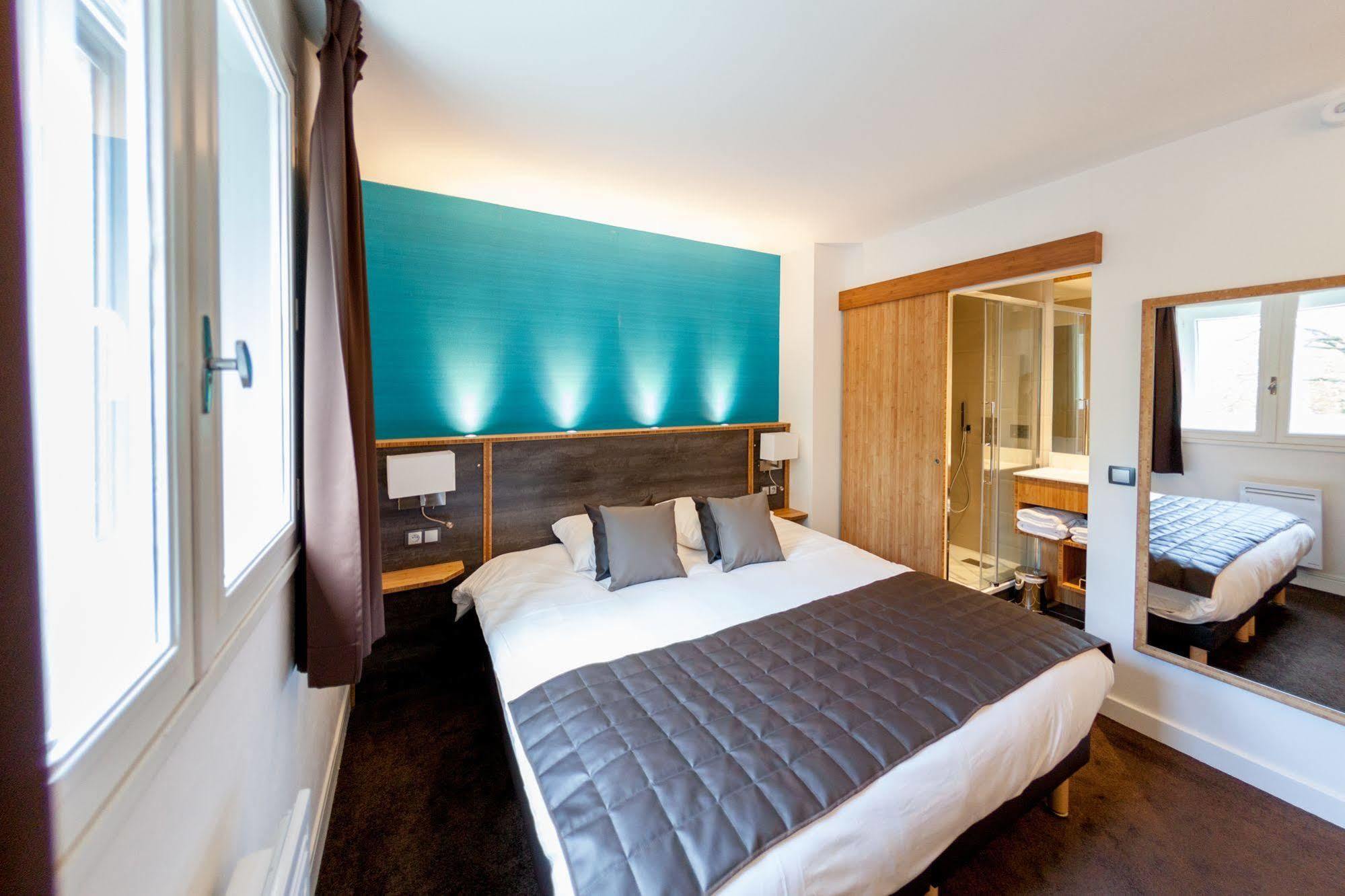 Hotel Foch Тарб Экстерьер фото