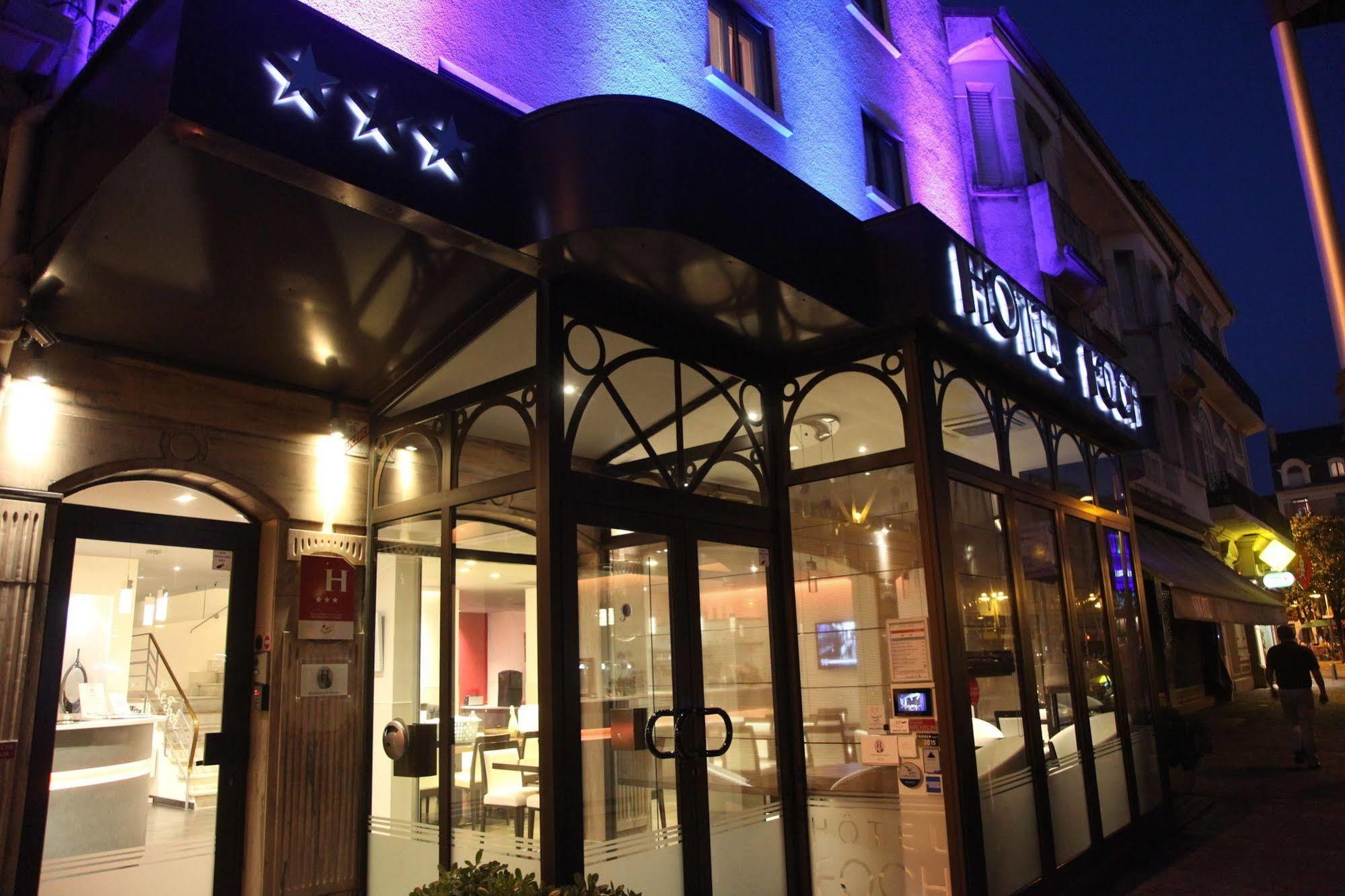 Hotel Foch Тарб Экстерьер фото
