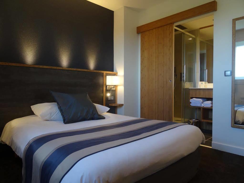 Hotel Foch Тарб Экстерьер фото