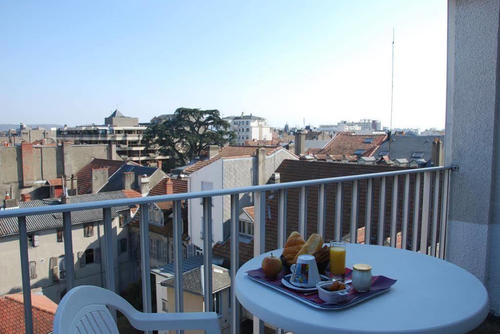 Hotel Foch Тарб Экстерьер фото